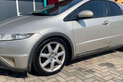 Honda Civic 285.410 km 2.800 € Chemnitz 09114