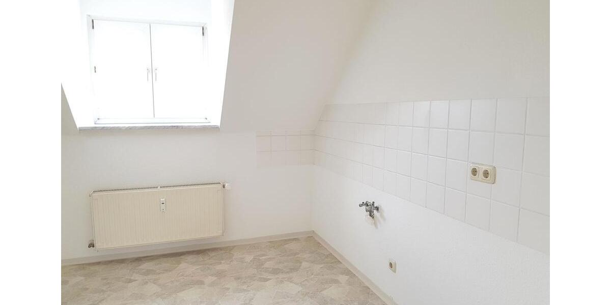 Dachgeschoßwohnung Chemnitz Altendorf - 2 Zimmer, 74 m&sup2;, 440&euro; | Angebot:23273095