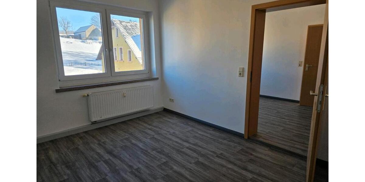 Schöne helle 5- Raumwohnung in Oelsnitz zu vermieten 5 zimmer