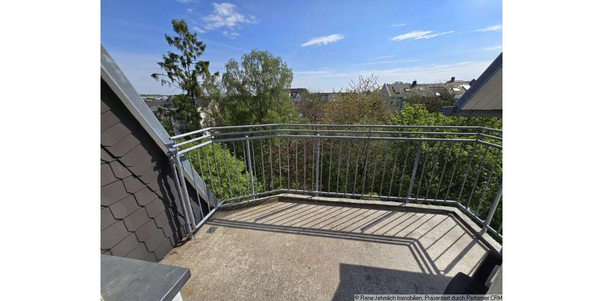 Etagenwohnung Chemnitz Kapellenberg - 3 Zimmer, 85 m&sup2;, 140.000&euro; | Angebot:26690551
