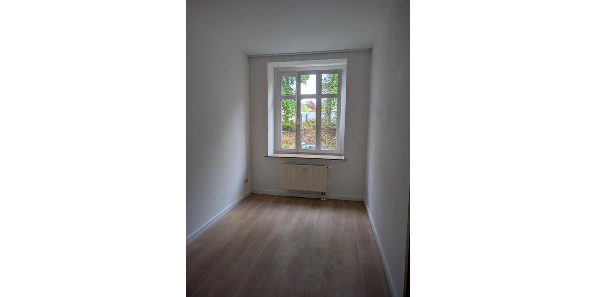 Erdgeschoßwohnung Chemnitz Altendorf - 2 Zimmer, 60 m&sup2;, 300&euro; | Angebot:26609210