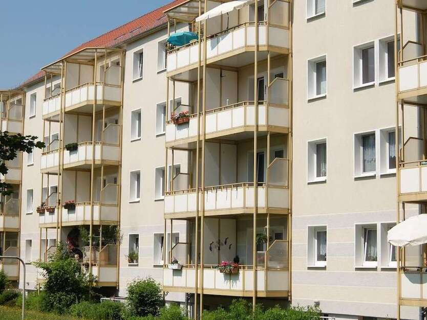 Wohnung zum Mieten in Chemnitz 300 € 59.35 m²