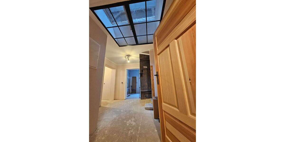 Vielseitige Immobilie im Industriestil – mit Stellplätzen, Eventfläche & Ausbaupotenzial zimmer