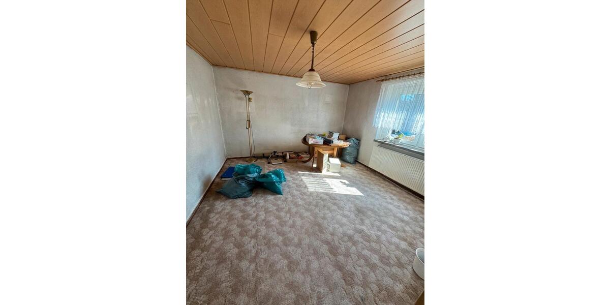 Einfamilienhaus Hohenstein-Ernstthal Ernstthal - 9 Zimmer, 140 m&sup2;, 63.000&euro; | Angebot:24615172