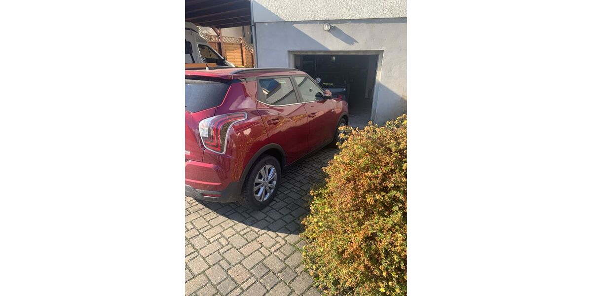SsangYong Tivoli 28.400 km 13.000 &euro; Jahnsdorf 09387