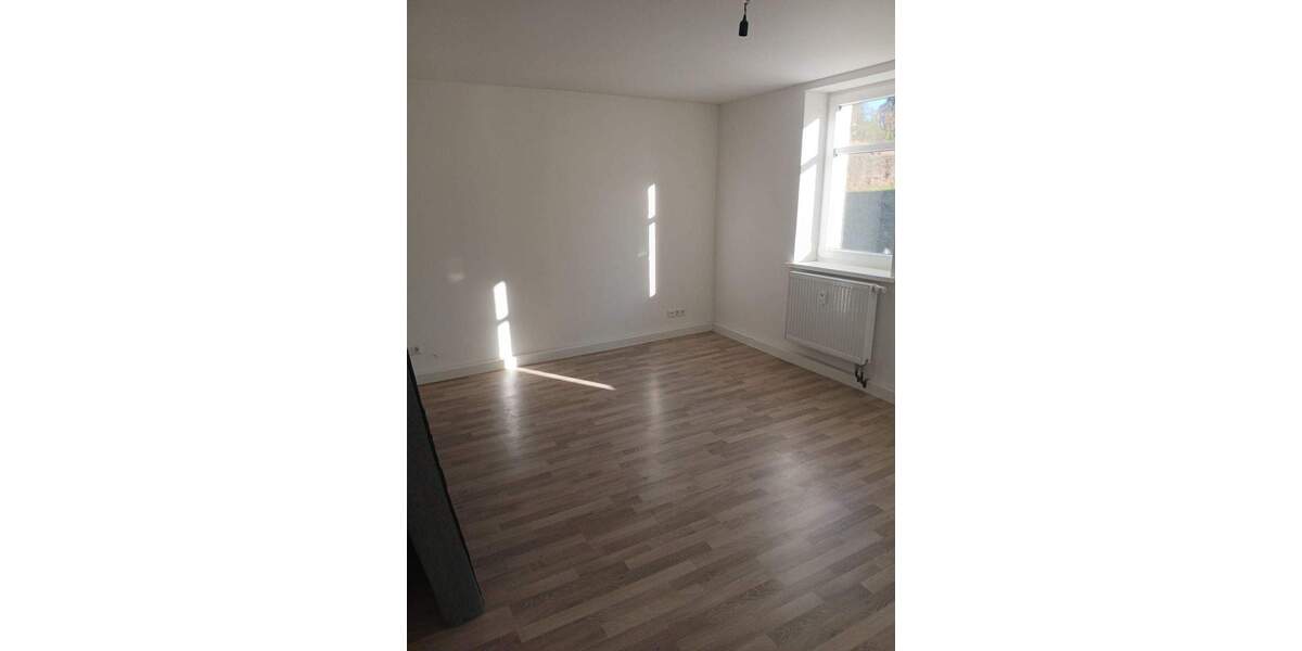 Zimmer Lunzenau - 3 Zimmer, 59 m&sup2;, 295&euro; | Angebot:25895846