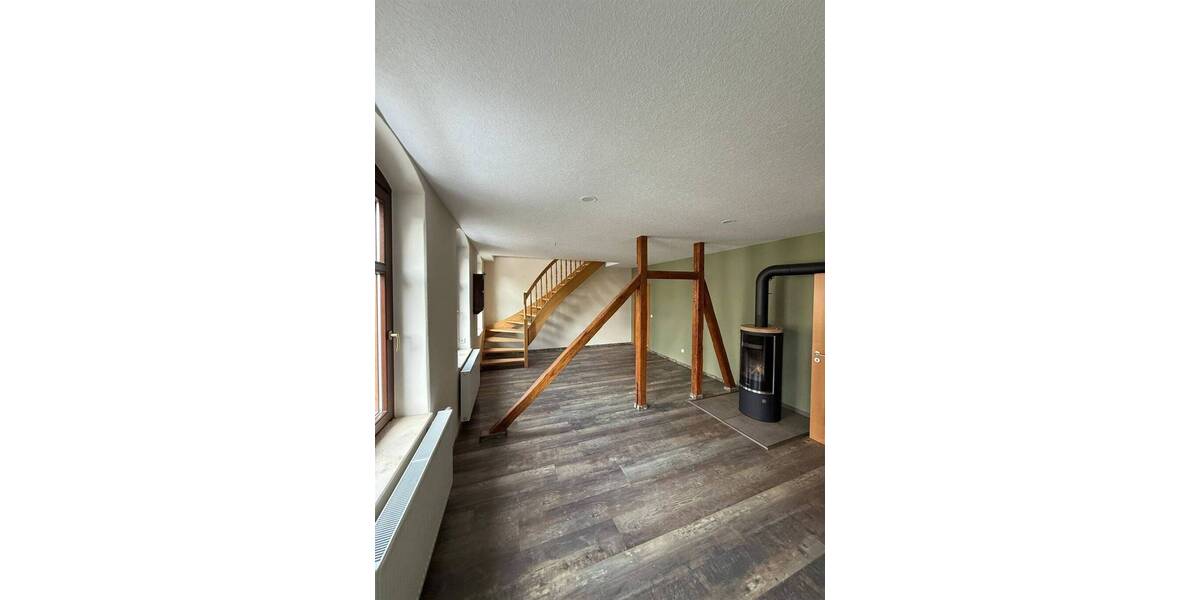 Einfamilienhaus Lichtenstein / Sa. Lichtenstein - 8 Zimmer, 230 m&sup2;, 198.000&euro; | Angebot:26555132