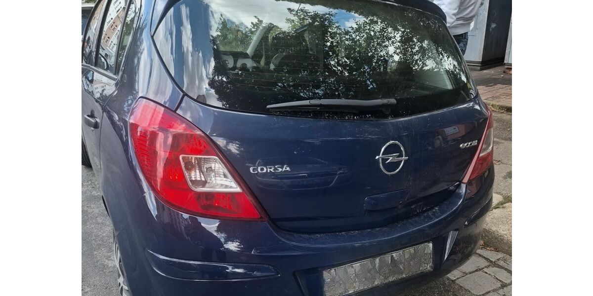 Opel Corsa 120.935 km 1.800 &euro; Chemnitz 09130