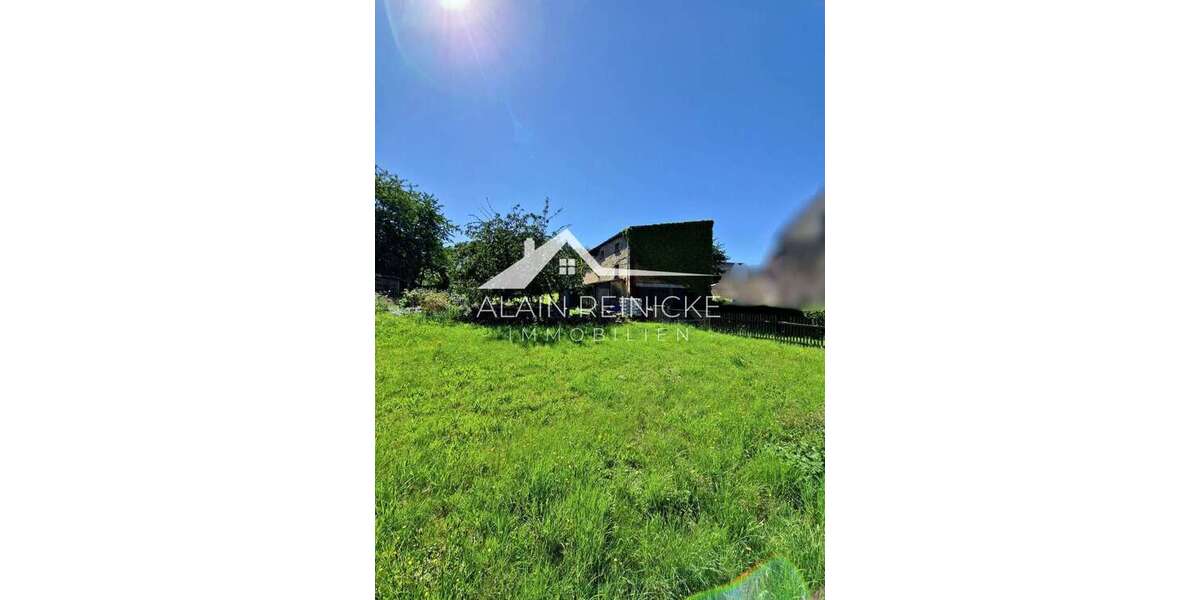 Grundstück mit großer Doppelgarage & viel Stauraum zimmer