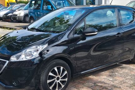 Peugeot 208 95.300 km 2.990 € Chemnitz 09120