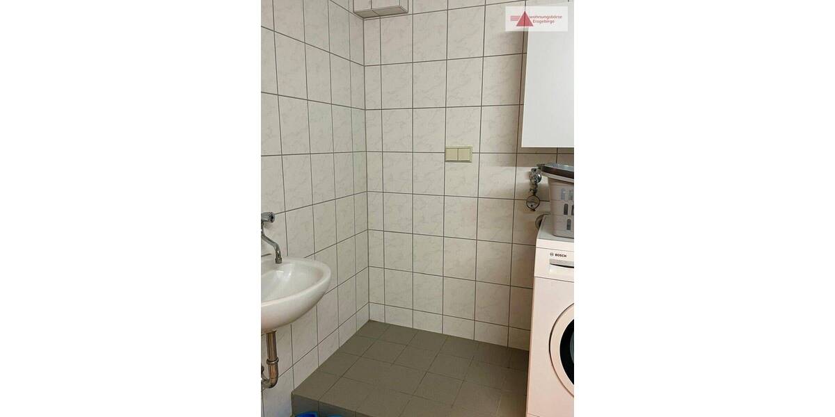 2-Raum Wohnung im Zentrum von Hartenstein! 2 zimmer