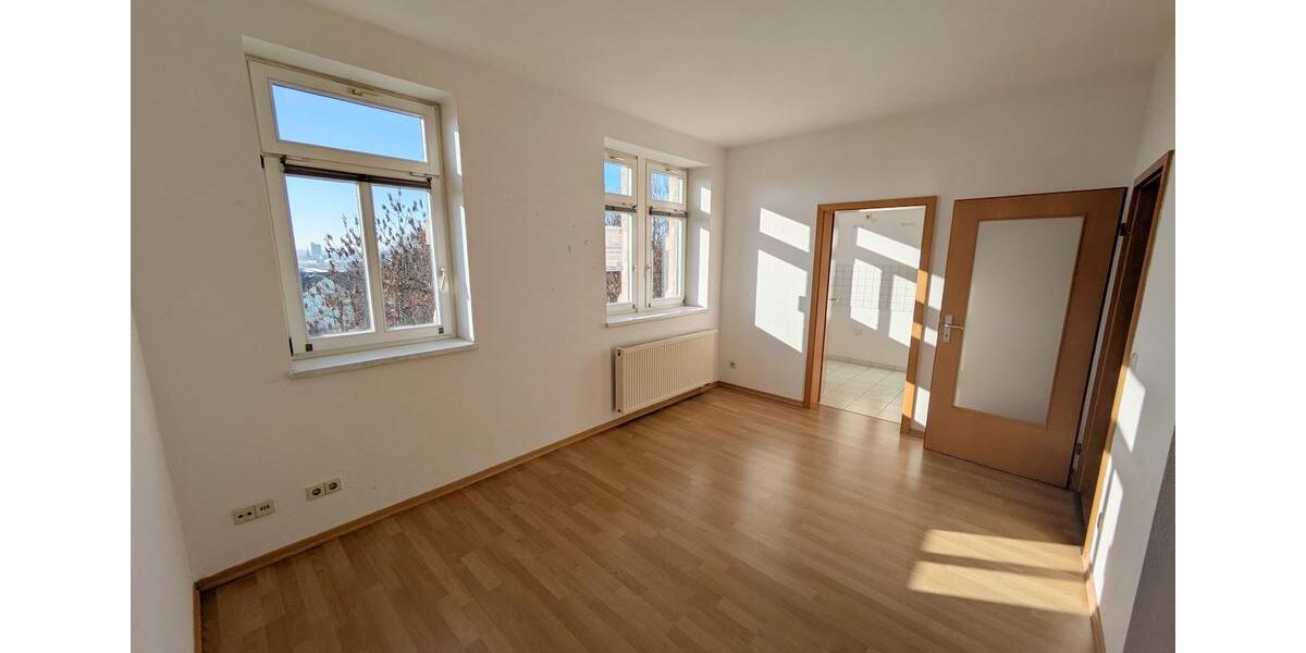 Dachgeschoßwohnung Chemnitz Ebersdorf - 1 Zimmer, 33 m&sup2;, 200&euro; | Angebot:26321895
