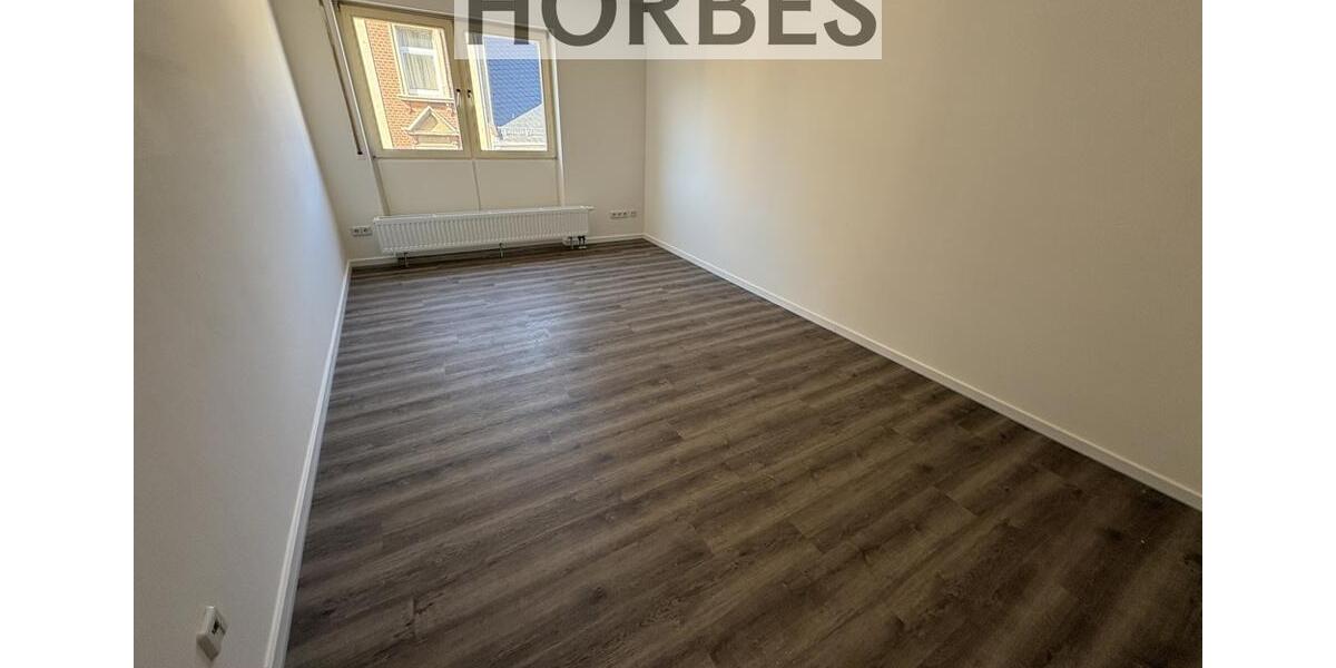 Etagenwohnung Glauchau - 1 Zimmer, 32 m&sup2;, 220&euro; | Angebot:25079476