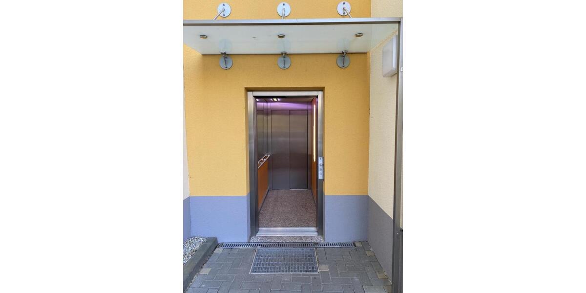 Etagenwohnung Hohenstein-Ernstthal Ernstthal - 1 Zimmer, 37 m&sup2;, 252&euro; | Angebot:26364566