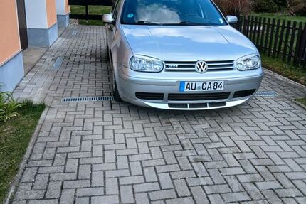 VW Golf 160.906 km 4.000 &euro; Zwönitz 08297
