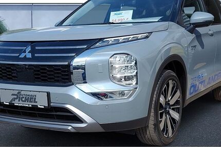 Mitsubishi Outlander 2.650 km 47.950 &euro; Hartmannsdorf 09232