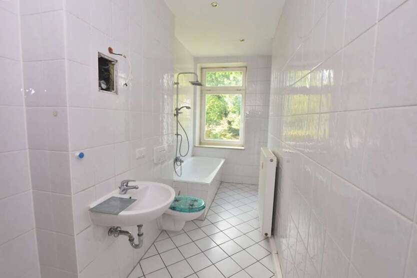Haus zum Kaufen in Chemnitz 385.000 € 410.62 m²