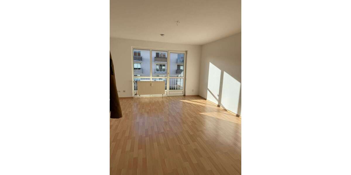 Etagenwohnung Hainichen - 2 Zimmer, 55 m&sup2;, 290&euro; | Angebot:26097578