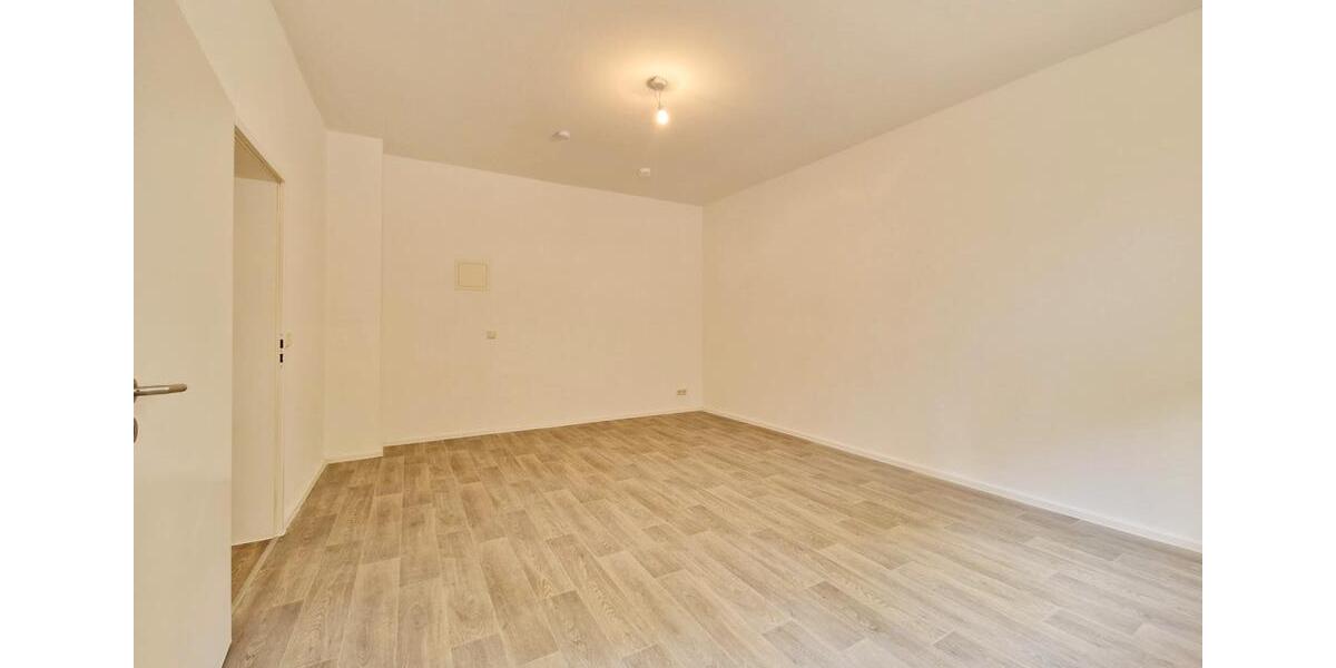 Erdgeschoßwohnung Chemnitz Kapellenberg - 3 Zimmer, 82 m&sup2;, 450&euro; | Angebot:23250792