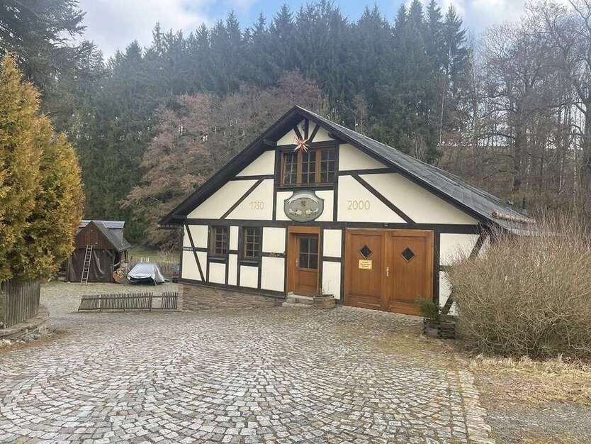 Halle in Tannenberg 215.000 € 171 m²