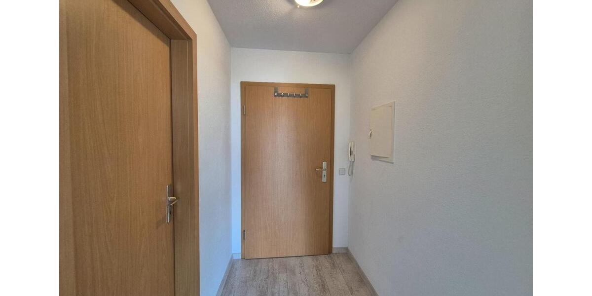 Etagenwohnung Glauchau - 1 Zimmer, 32 m&sup2;, 205&euro; | Angebot:26547531