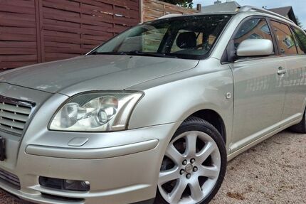 Toyota Avensis 179.077 km 4.950 &euro; Limbach-Oberfrohna 09212