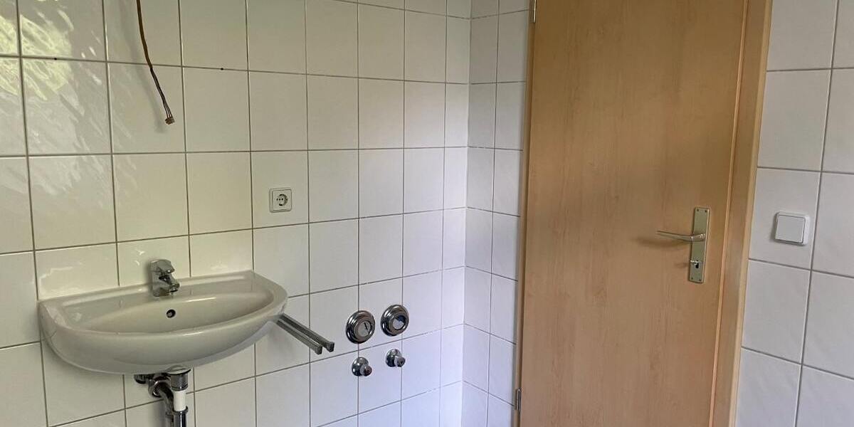 Ideal für Eigennutzer! Kleine Wohnung mit großem Balkon für wenig Geld! - Erdgeschoßwohnung Chemnitz Gablenz | Angebot:23553806