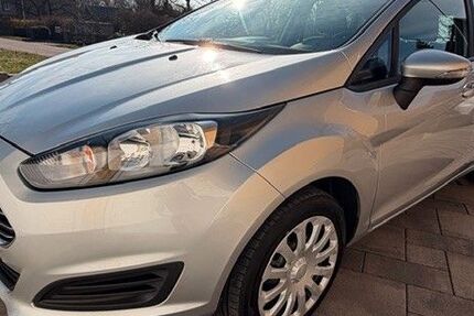 Ford Fiesta 152.390 km 5.490 &euro; Hartha 04746