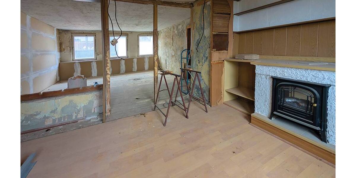 Einfamilienhaus Hohenstein-Ernstthal Ernstthal - 4 Zimmer, 143 m&sup2;, 14.900&euro; | Angebot:26296958