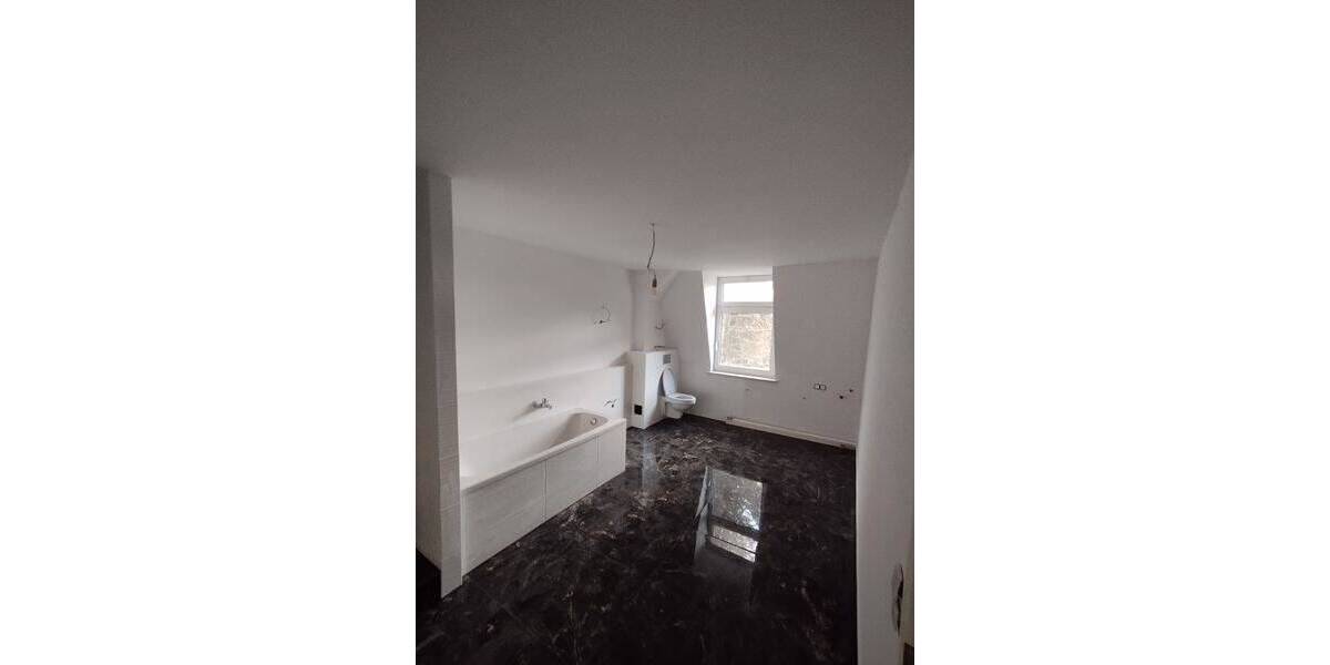 Großes MFH mit viel Potential in guter und ruhiger Lage! 1 zimmer