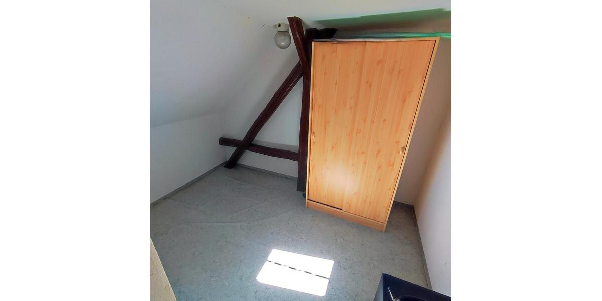 Reihenhaus Hartha - 9 Zimmer, 140 m&sup2;, 99.000&euro; | Angebot:26858167