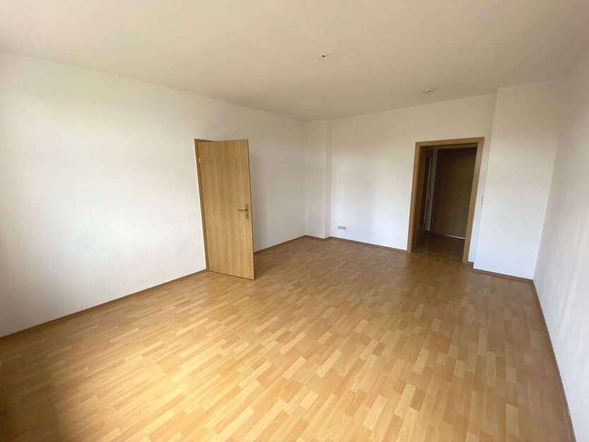 Wohnung zum Mieten in Chemnitz 365 € 77.58 m²
