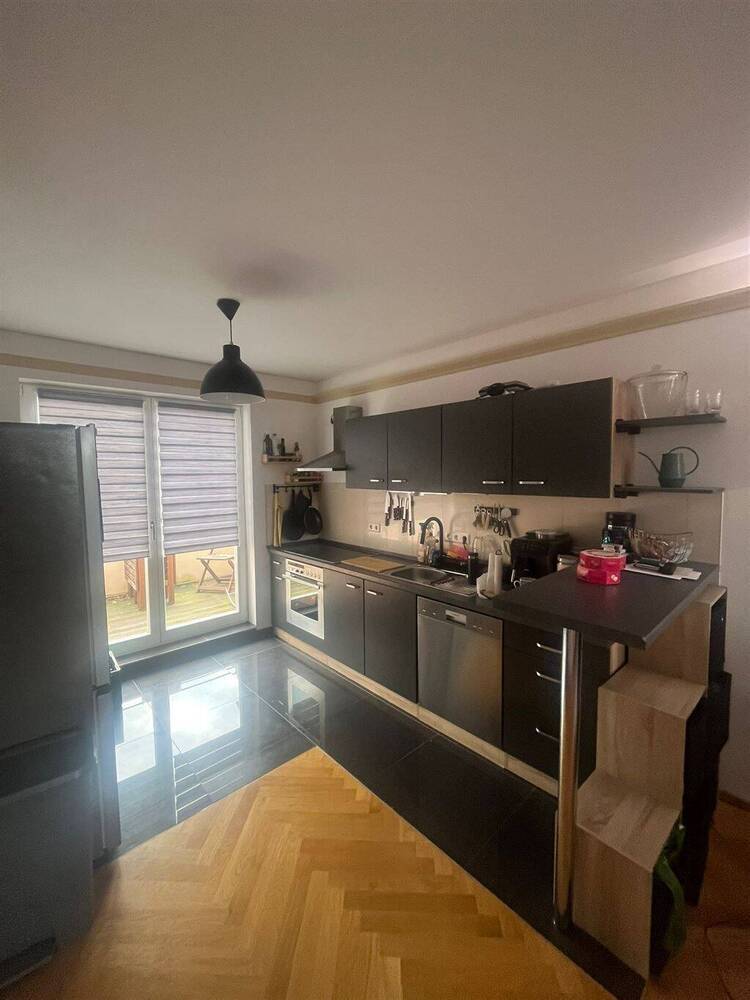 Moderne 3-Zimmer mit Balkon, Parkett, Fubo., Wanne und EBK mgl. in guter Lage!