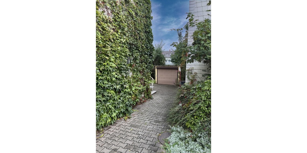 Mehrfamilienhaus in guter Lage mit Potenzial! 9 zimmer