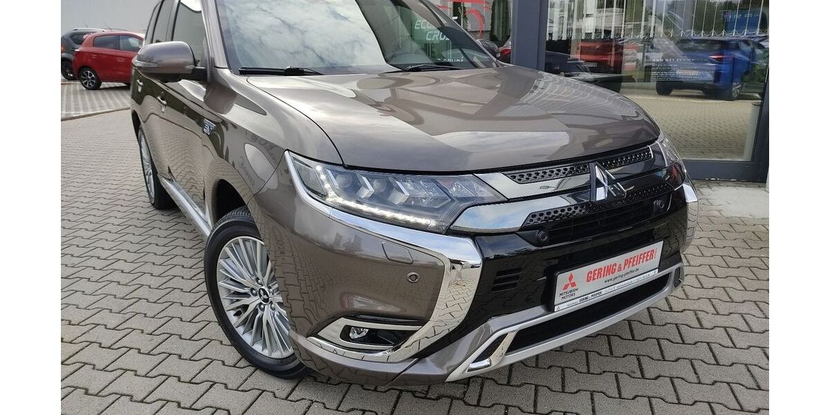 Mitsubishi Plug-in Hybrid Outlander 41.130 km 25.990 € Chemnitz 09116