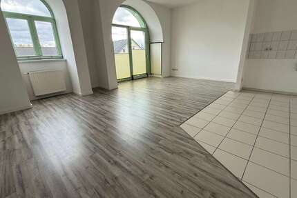 Wohnung zum Mieten in Chemnitz 525 € 77.3 m² 3 zimmer