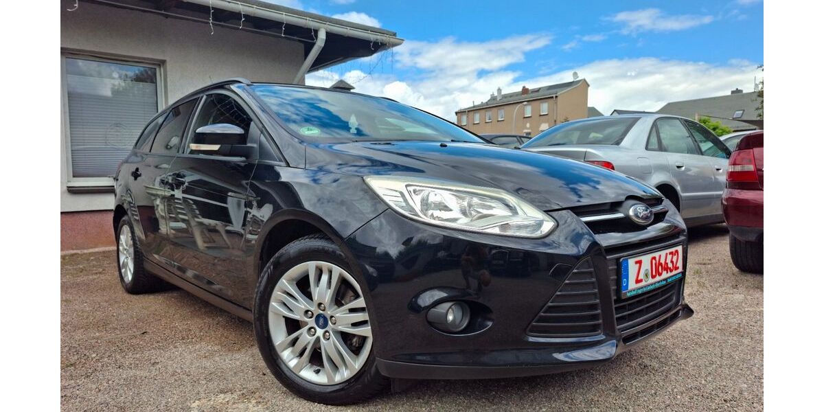 Ford Focus 106.174 km 6.490 &euro; Limbach-Oberfrohna 09212