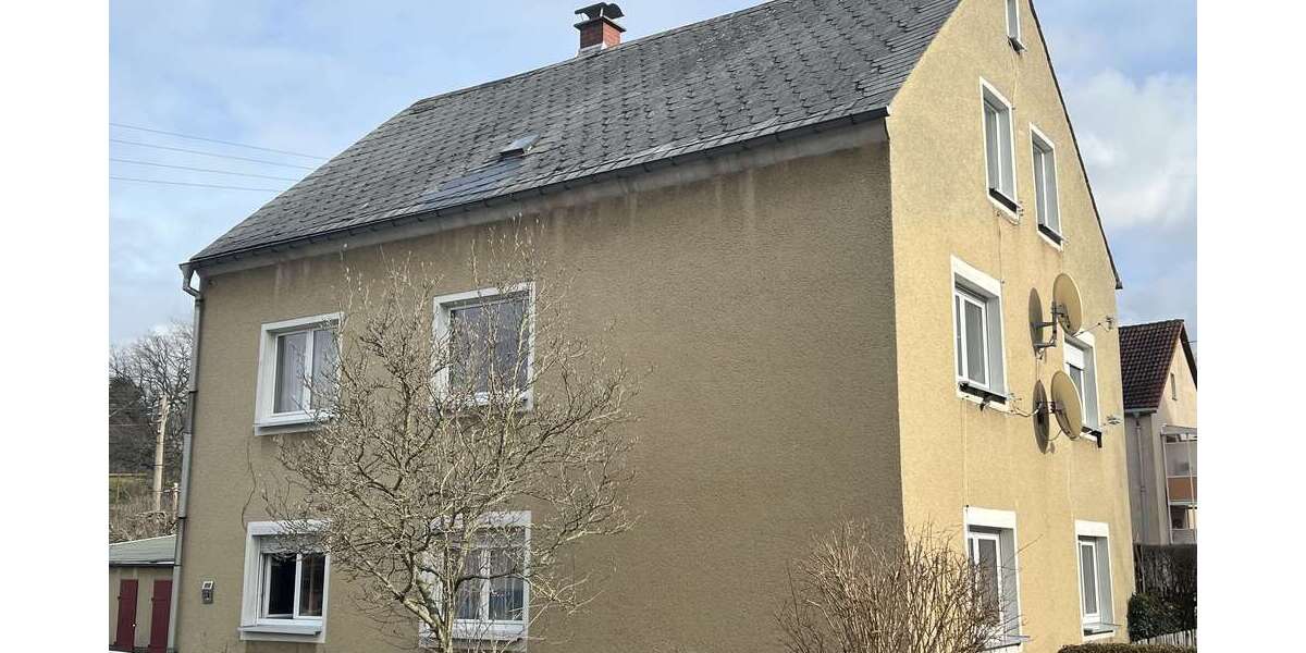Haus zum Kaufen in Niederdorf 125.000 € 185 m² 9 zimmer