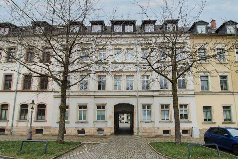 Wohnung zum Kaufen in Chemnitz 99.900 € 82.87 m²