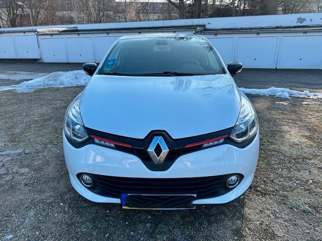Renault Clio 62.000 km 8.100 &euro; Chemnitz 09126