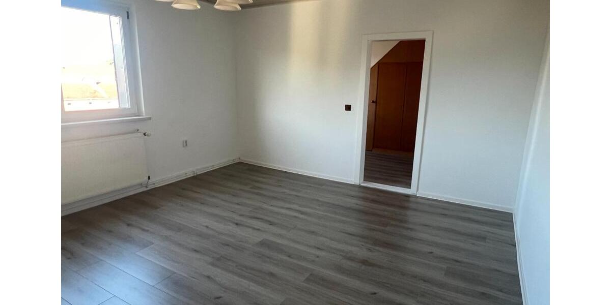 Reihenhaus Lunzenau - 4 Zimmer, 147 m&sup2;, 85.000&euro; | Angebot:26150371