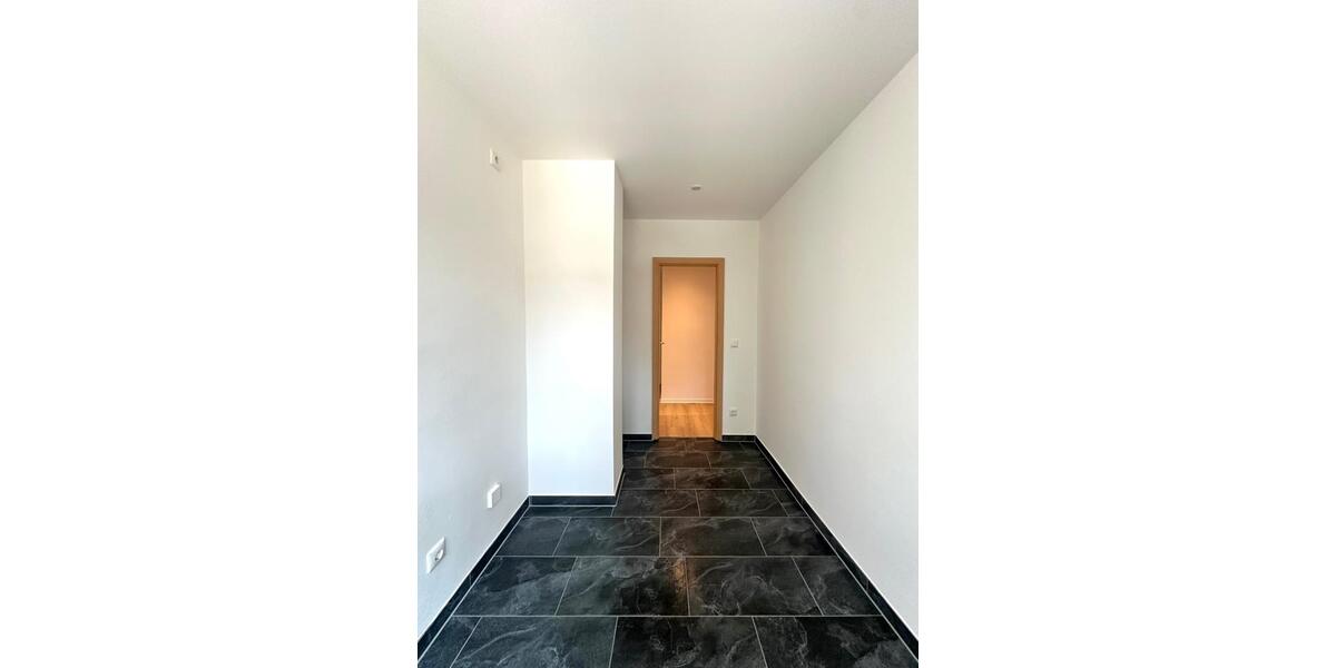 Etagenwohnung Chemnitz Helbersdorf - 4 Zimmer, 91 m&sup2;, 850&euro; | Angebot:25384416