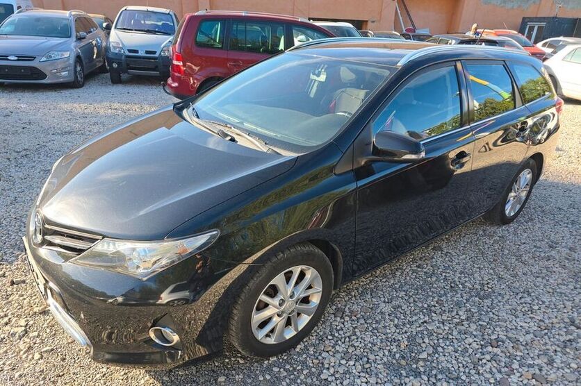 Auris
