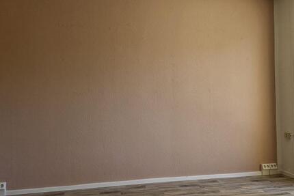 Sofort bezugsfertig, familienfreundliche 3 - Raumwohnung mit Balkon in der Sachsenallee 104! zimmer