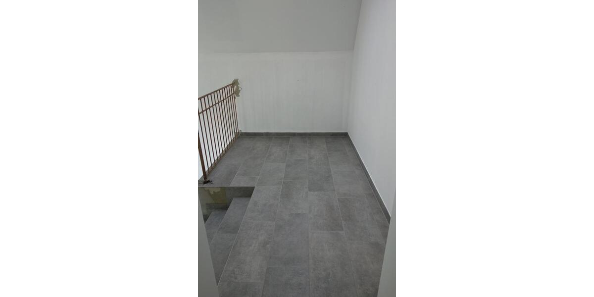 Dachgeschoßwohnung Burgstädt - 4 Zimmer, 130 m&sup2;, 950&euro; | Angebot:26150206