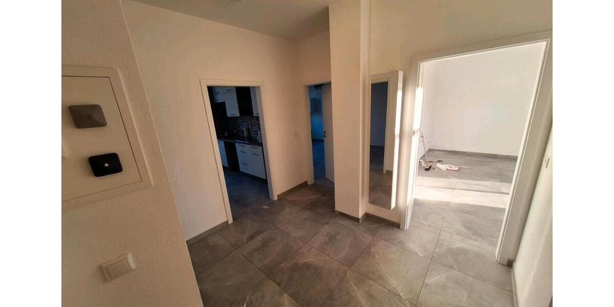 Etagenwohnung Hainichen - 3 Zimmer, 78 m&sup2;, 83.000&euro; | Angebot:23849257