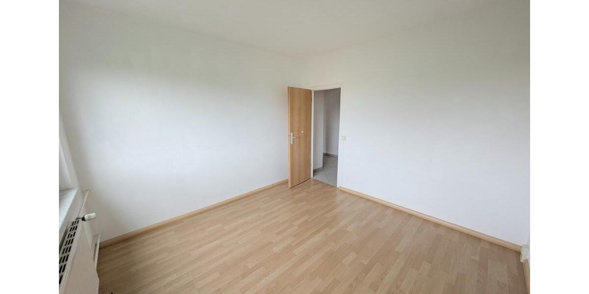 Etagenwohnung Chemnitz Kapellenberg - 4 Zimmer, 70 m&sup2;, 350&euro; | Angebot:26321586