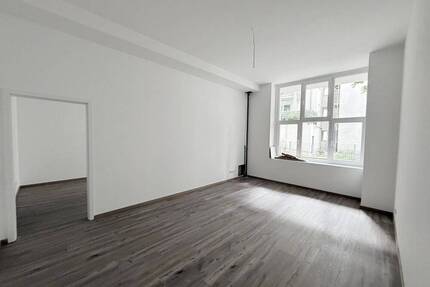 NEUSANIERUNG - viel Platz - zwei Bäder - Balkon
