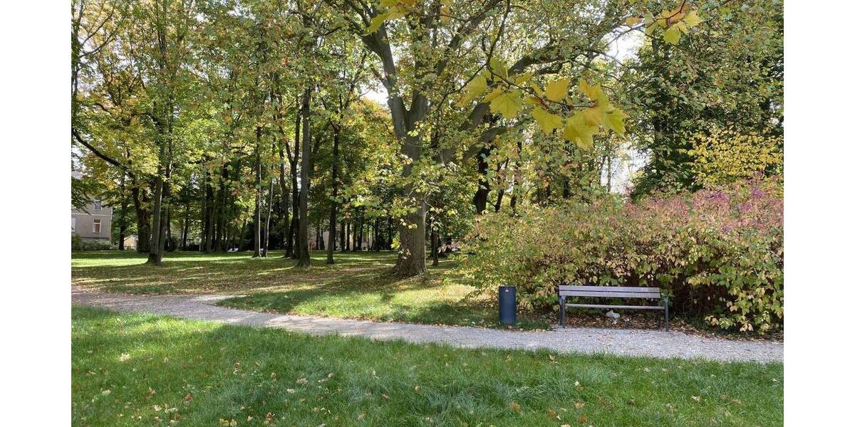 1,5-Raumwhg. mit EBK und Stpl. in historischem Villenviertel, Leerstehend. 1 zimmer