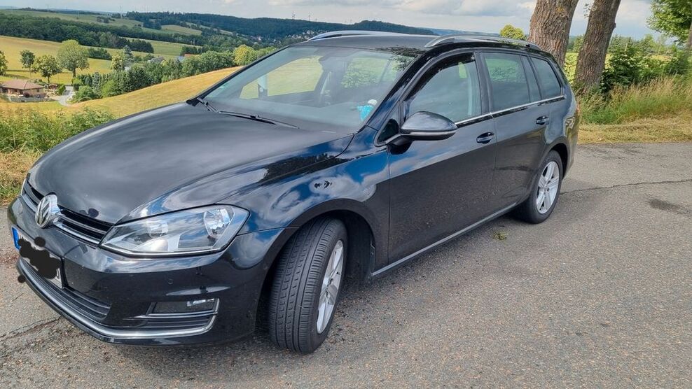 VW Golf 122.000 km 10.250 € Lichtenstein 09350